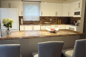 toronto-white-kitchen-cabinets